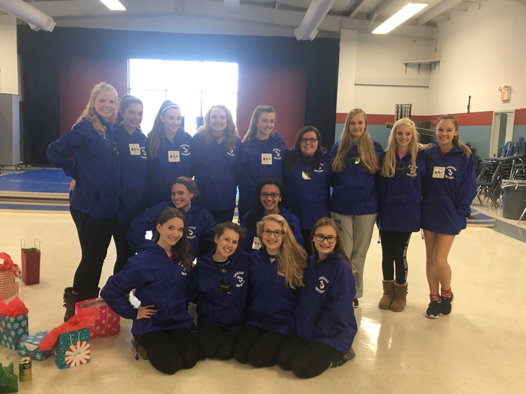 LHSPoms's tweet photo. Christmas party for the Sapphires!! https://t.co/VtyZVB4GDX