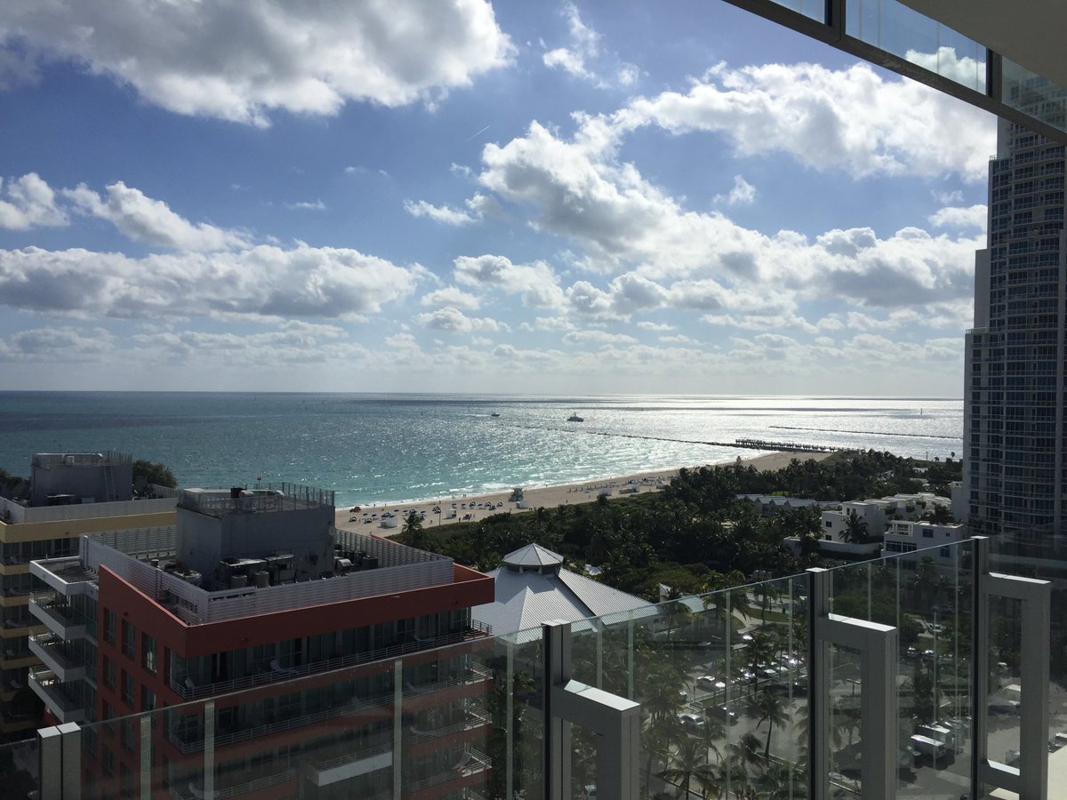 AnnaMiamiBeach's tweet photo. A gorgeous morning view from GLASS - my favorite new listing South of Fifth. Coming soon #renegonzalez #miamibeach #luxury #RealEstate https://t.co/sWvBaqDq6a