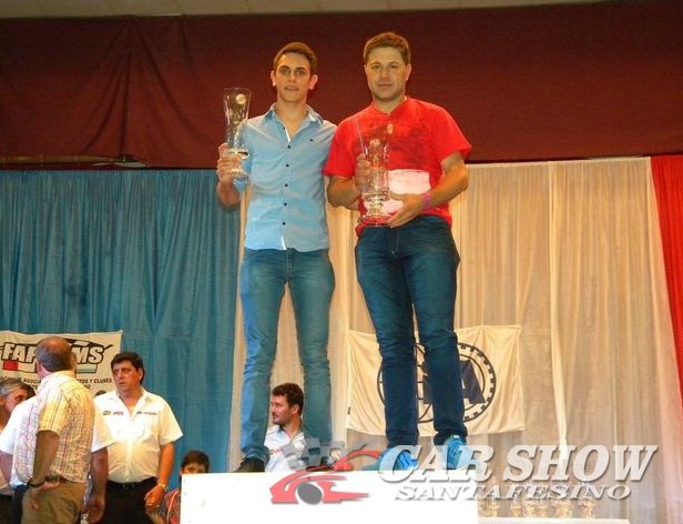fiat_600ts's tweet photo. #coronados #f600ts #dalecampeon Horacio Fernandez y @NicoAimar_14 fueron premiados en la cena coronación #fapcdms. https://t.co/5GBg2Zeq6k https://t.co/9DiB88skav