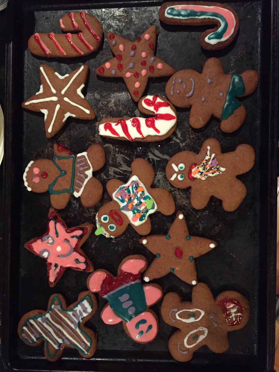 MatthiasMcIn's tweet photo. #angrybarfinggingerbreadman https://t.co/H3wid0ukgs
