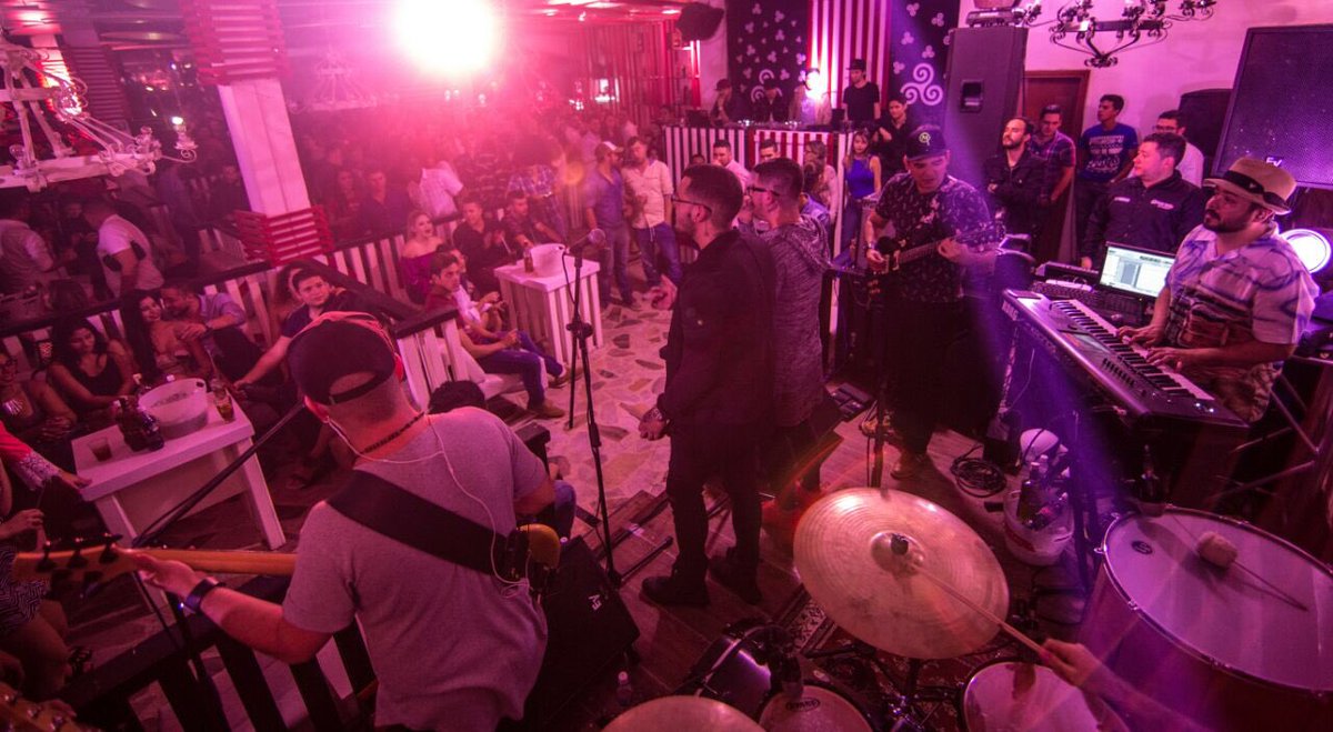 GaboYShay's tweet photo. Momentos #FreshParty de nuestro show el fin de semana en @trisquelsc https://t.co/FouT5eNIsj