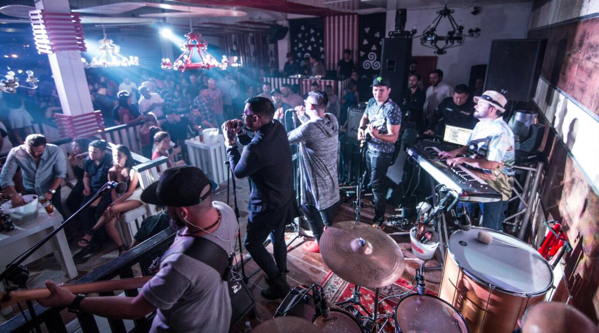 GaboYShay's tweet photo. Momentos #FreshParty de nuestro show el fin de semana en @trisquelsc https://t.co/FouT5eNIsj