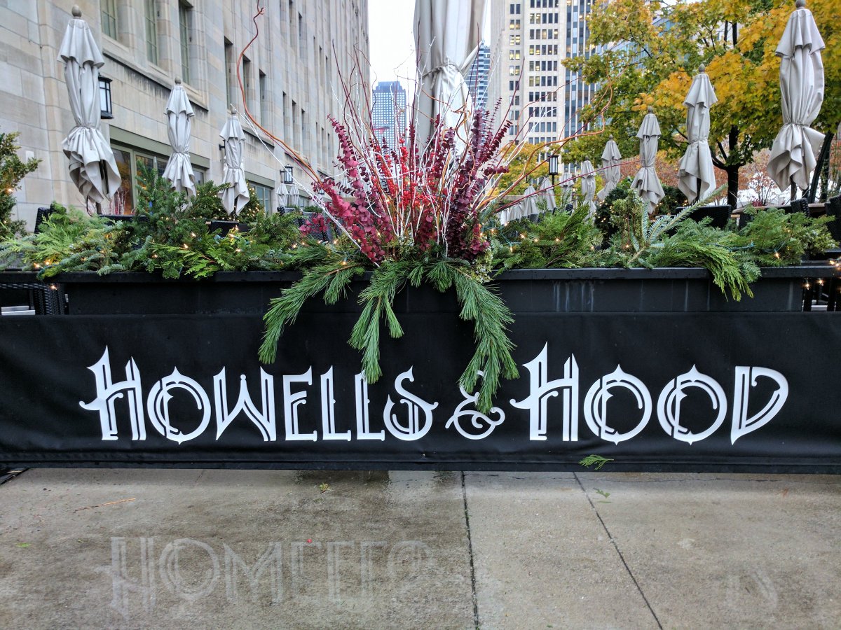 HowellsandHood's tweet photo. Happy Holidays from Howells &amp; Hood!
#alliterationiscool https://t.co/x4SDv9pqKN