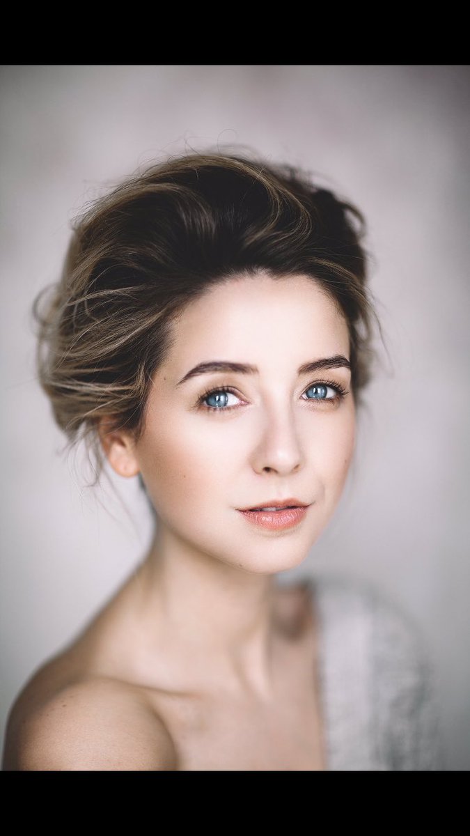 moldoggg's tweet photo. @Zoella , I was just stalking your twitter (as always), and came across this photo. You're absolutely gorgeous! https://t.co/0bUB2z5PD1