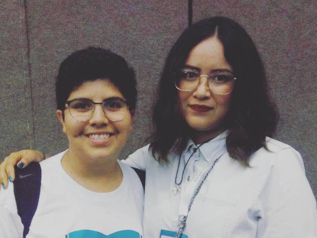 tresunotres's tweet photo. @iamabigtaco me acaba de enseñar esta foto de la #fil30 😁💚. #booktube #booktubers #mexicol… https://t.co/FUyzhS9PKD https://t.co/I8m76iIT8s