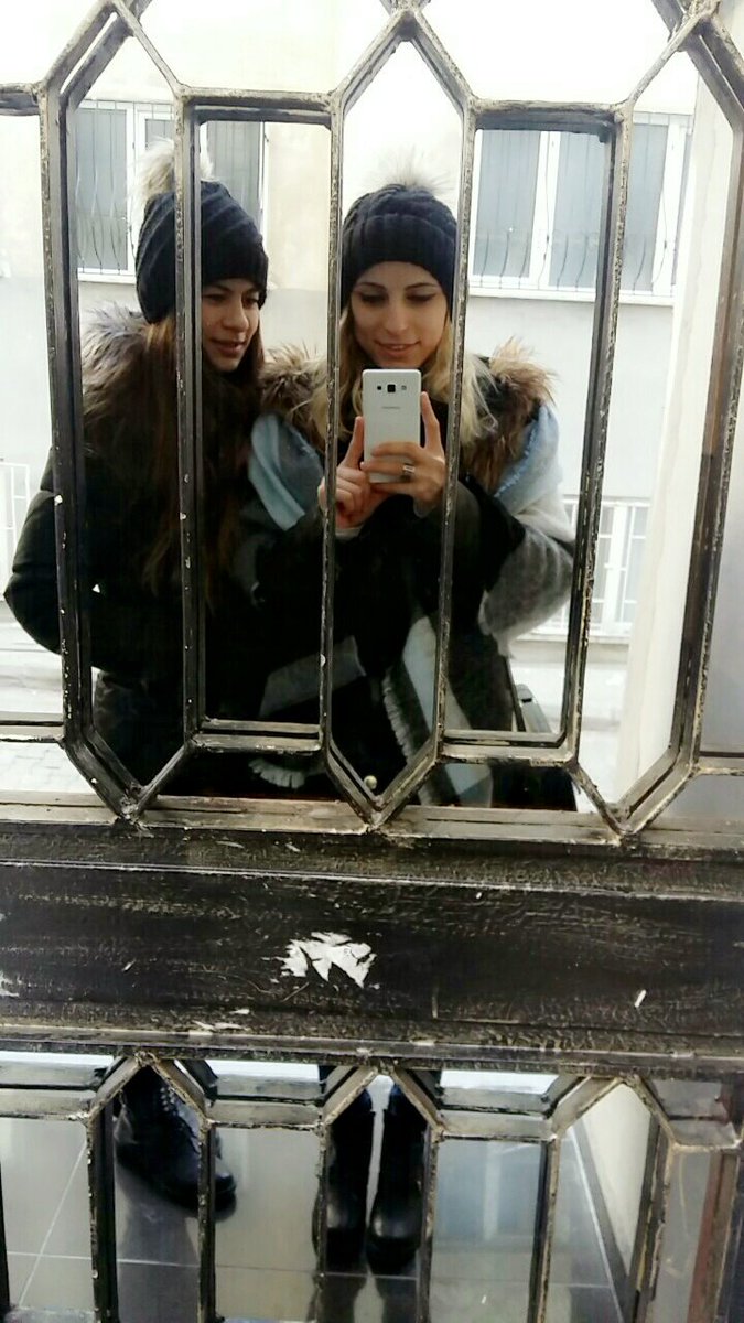 Kız kardeş 😍😘😂 @aysegulcirak16