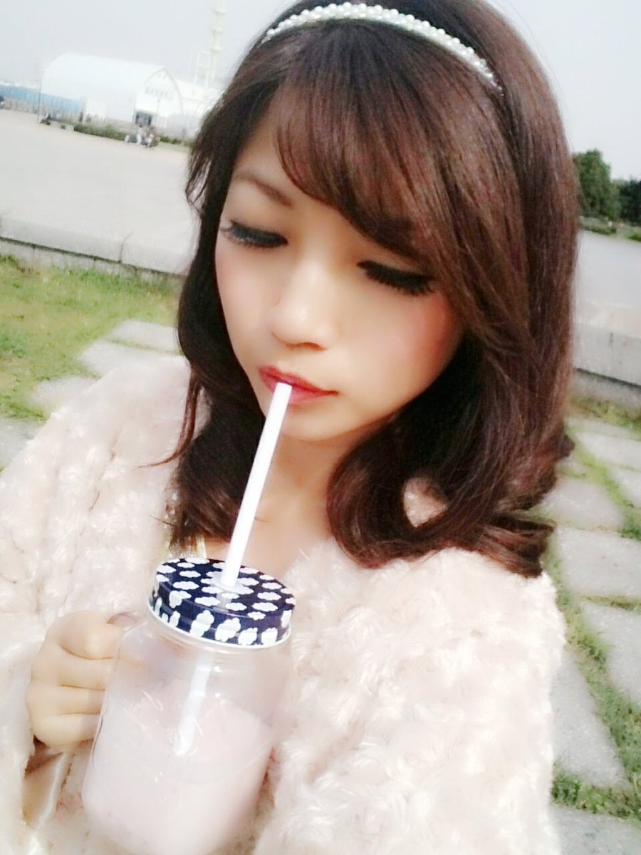 Ackey_89's tweet photo. ハートフル撮影会★予約start!!
「12/29立花愛樹 豊洲ストリート・イブニングナイト撮影会！」
⇒ https://t.co/eE4M4AnYtB
今年ラスト♪
ご予約お待ちしてます(о´∀`о) https://t.co/OtJIBVVKpa