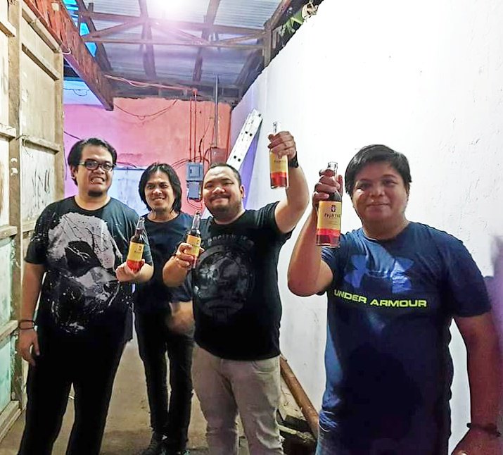 MissingFilemon's tweet photo. Fighter ko!
Fighter ka!
Pare ko!
#FighterWine https://t.co/tsjb5RHdoZ