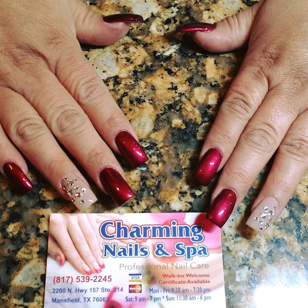 Charming2200's tweet photo. Holiday nails for the Jolly Seekers https://t.co/H88IxpAXf6