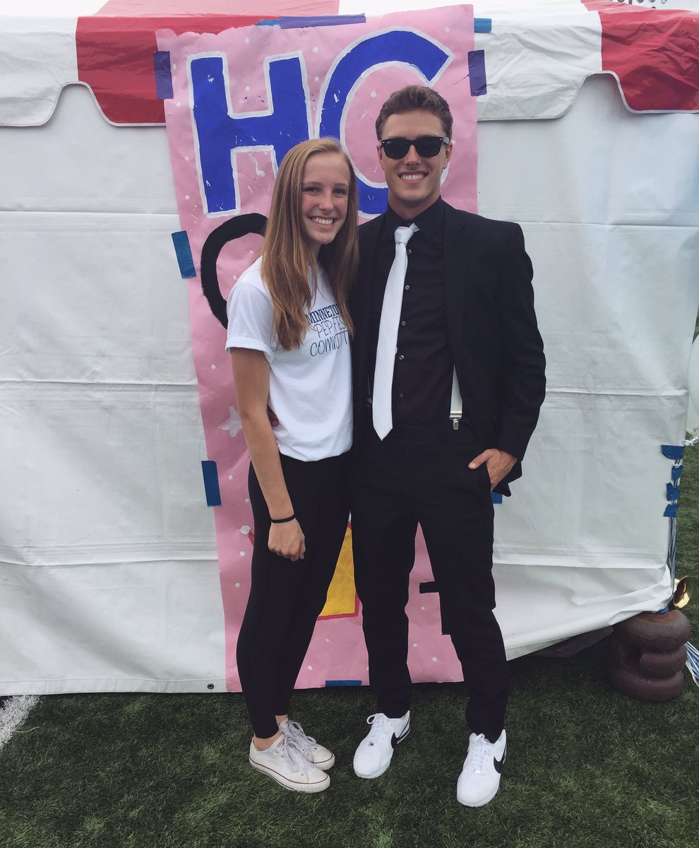 erin__shoemaker's tweet photo. happy 18th the guy who probably likes Star Wars more than he likes his own sister... you're still my 2nd favorite sibling🙃 https://t.co/fZK6Ql8FBo