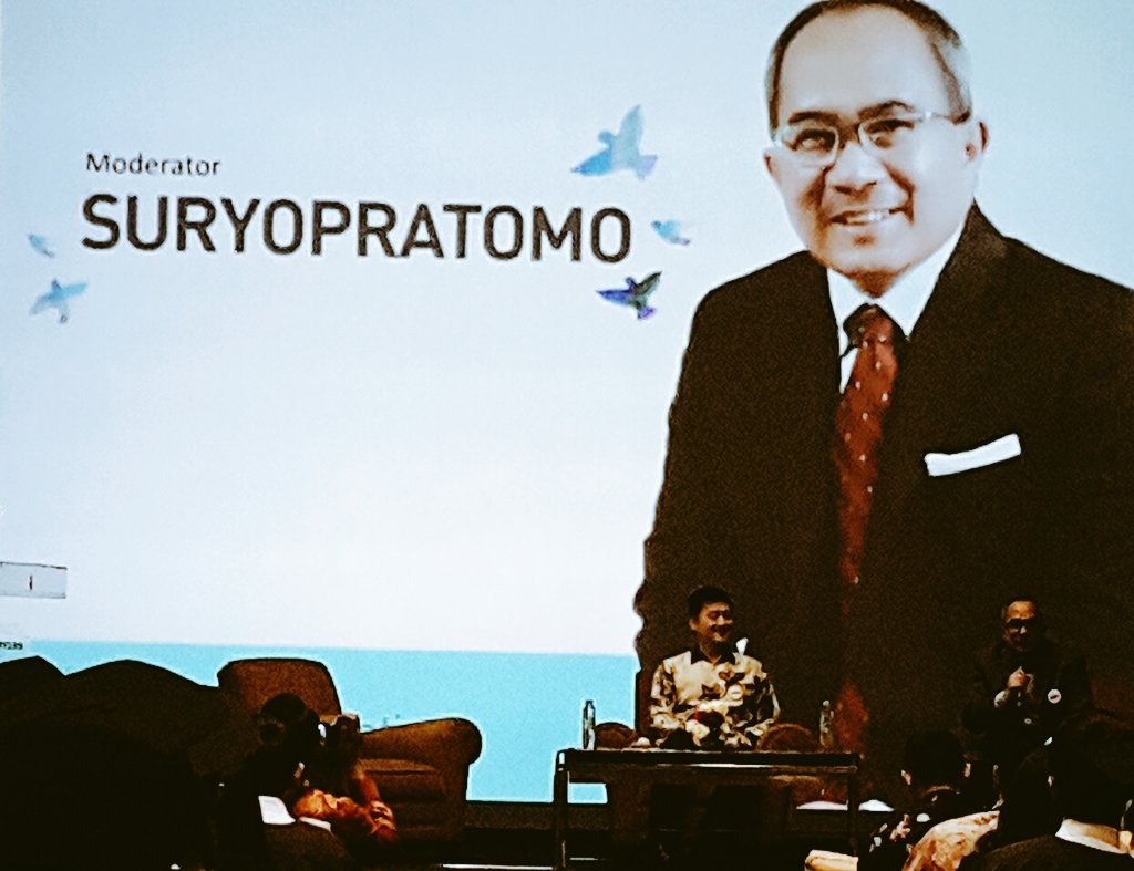 Emmykuswandari's tweet photo. Mari berkarya untuk INDONESIA
#SinarMasGraduation #BanggaIndonesia
@Sinar_MasID @AsiaPulpPaperID https://t.co/ABhEL8qUxQ