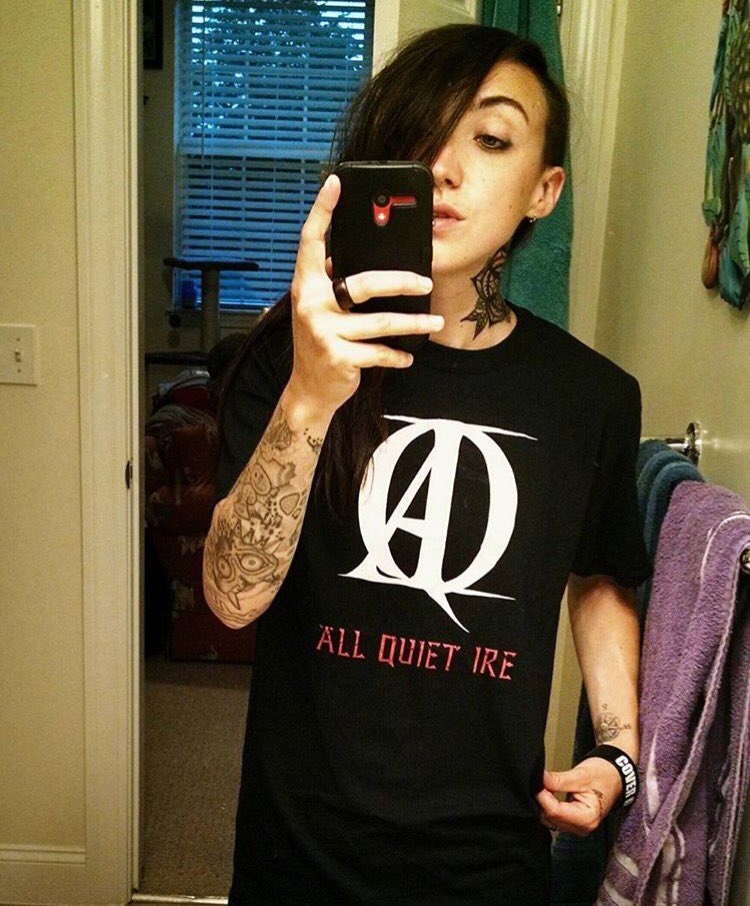 ALL_QUIET_IRE's tweet photo. Looking for last minute gifts? Pick up one of our shirts! https://t.co/bMfzaBy2Xs