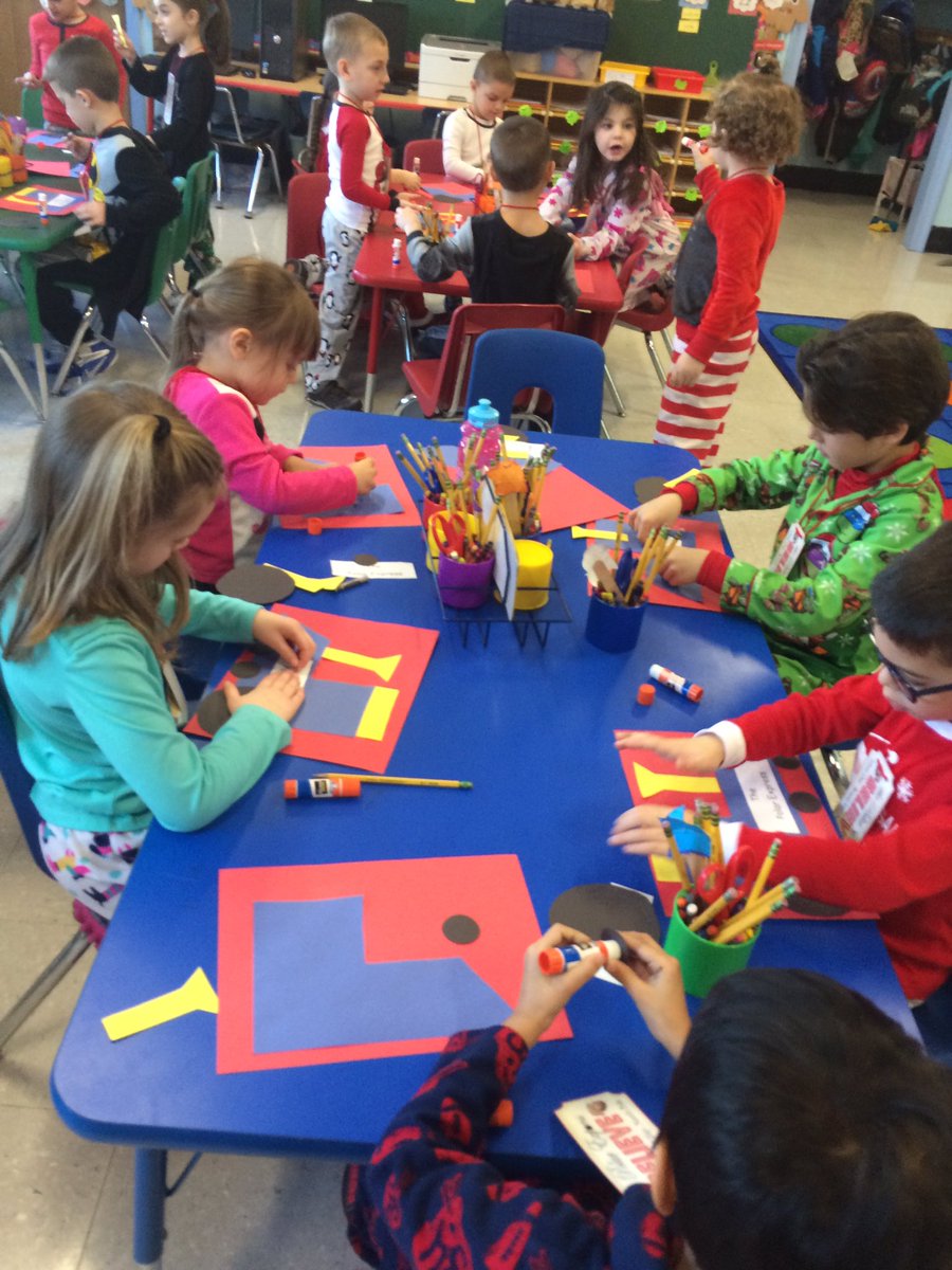 Mrs_Danziger's tweet photo. Mrs. Danziger's Class had a great Polar Express day in school. https://t.co/uZAdoRKGOb