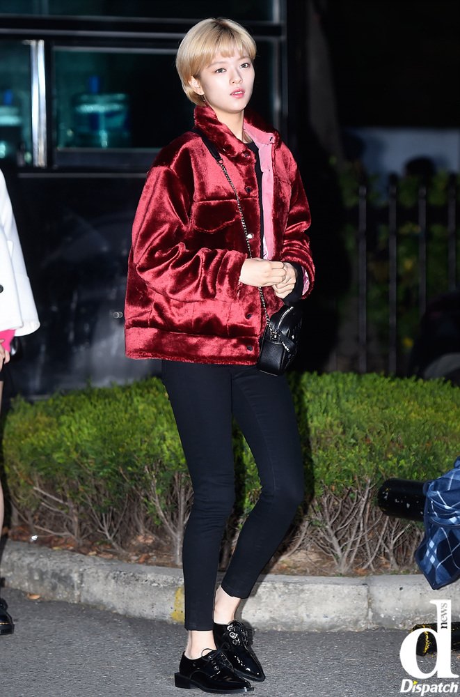 TWICE_GLOBAL's tweet photo. [PIC] 161220 Dispatch Update (3)

#Jeongyeon 
#TWICE #트와이스 

https://t.co/3FY9NNBAqu https://t.co/Z42wdPZ1VJ