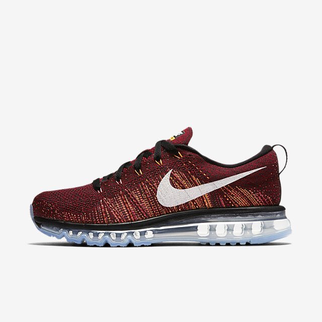 lx839's tweet photo. NIKEクリスマスプレゼント第1弾🎁🎁
特別大放出！！

NIKE フライニット エア マックス
ランニングシューズ
red2足  black2足
計4名様に当たる✨✨

応募方法はフォロー&amp;リツイートで完了です！
当選者様にはDMにてお知らせし手続きを行っていただきます！ https://t.co/SQ3IiLuLeu