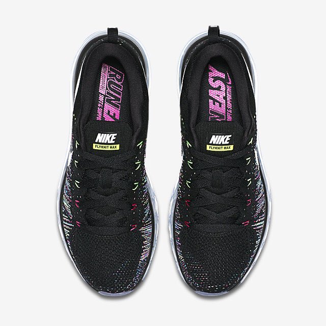 lx839's tweet photo. NIKEクリスマスプレゼント第1弾🎁🎁
特別大放出！！

NIKE フライニット エア マックス
ランニングシューズ
red2足  black2足
計4名様に当たる✨✨

応募方法はフォロー&amp;リツイートで完了です！
当選者様にはDMにてお知らせし手続きを行っていただきます！ https://t.co/SQ3IiLuLeu