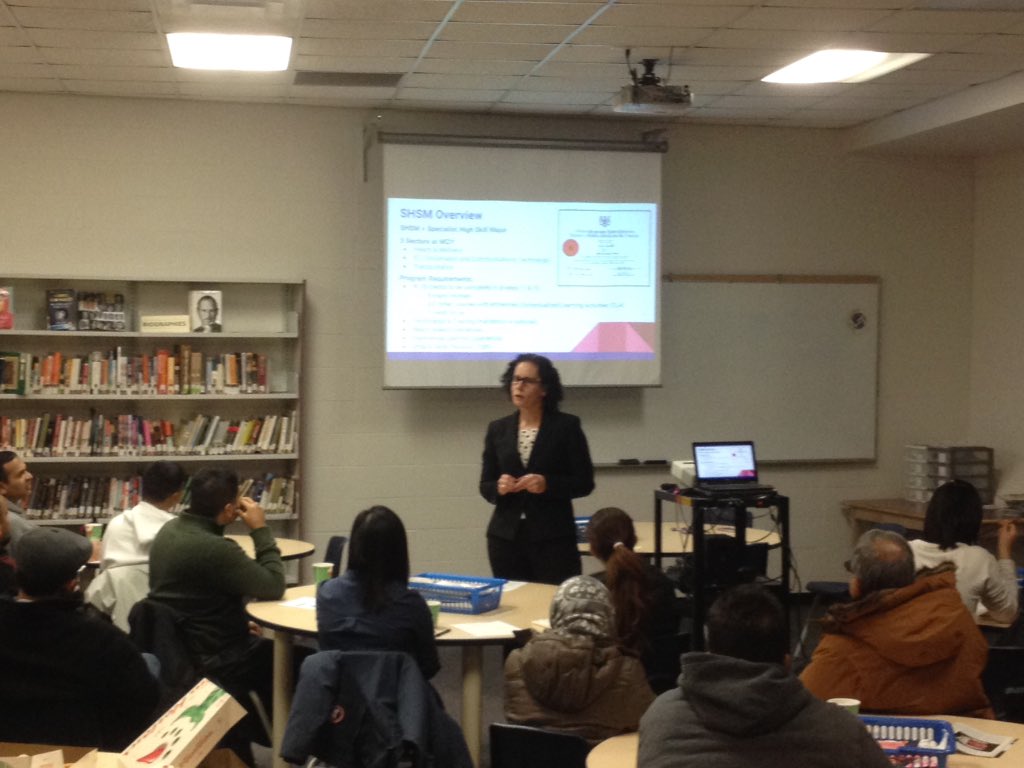 MiddlefieldCI's tweet photo. @MiddlefieldCI students and admin share information about SHSM to parents at tonight's school council meeting @YRDSB https://t.co/5DP6mg4mXm