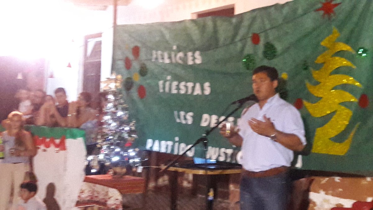 JCDARRI's tweet photo. Brindis de fin de año en la Sede del Partido Justicialista Diamante. https://t.co/ES48OcJcOD