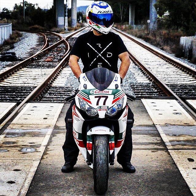 Notes4AB's tweet image. @fugitivekingtut rocking the RideX shirt! Wear. Ride. Inspire. 
#RideApparelCo