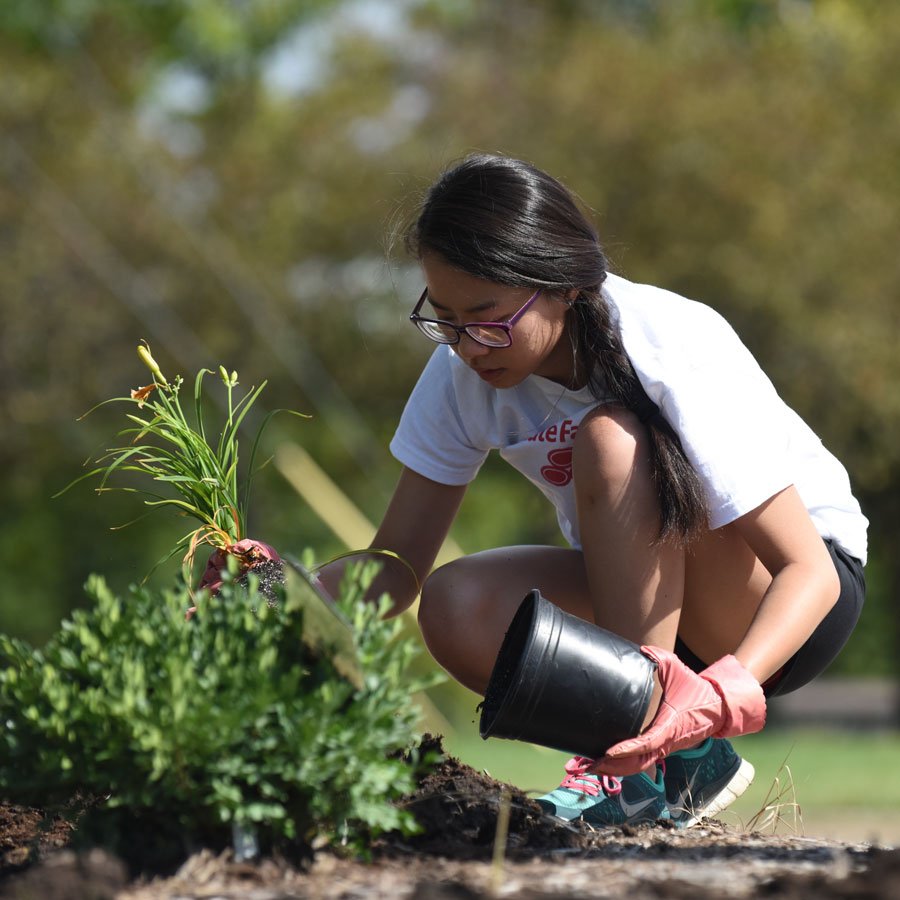 StephanieFetzer's tweet photo. A little bit of your time can make a big difference in our #community. Where do you like to #volunteer? https://t.co/LzPMxy430l