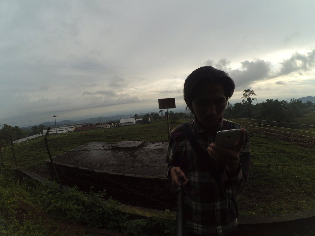 jamid27's tweet photo. Menuju senja https://t.co/9bkkdj680J
