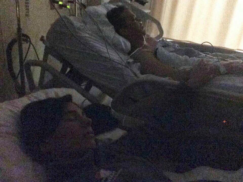 Amy_Savannah's tweet photo. 2yrs since @curtisthewxdude broke 8ribs over 36 different fractures #skierproblems So #thankful we have another #Christmas together. #love https://t.co/G6wSC7d6we