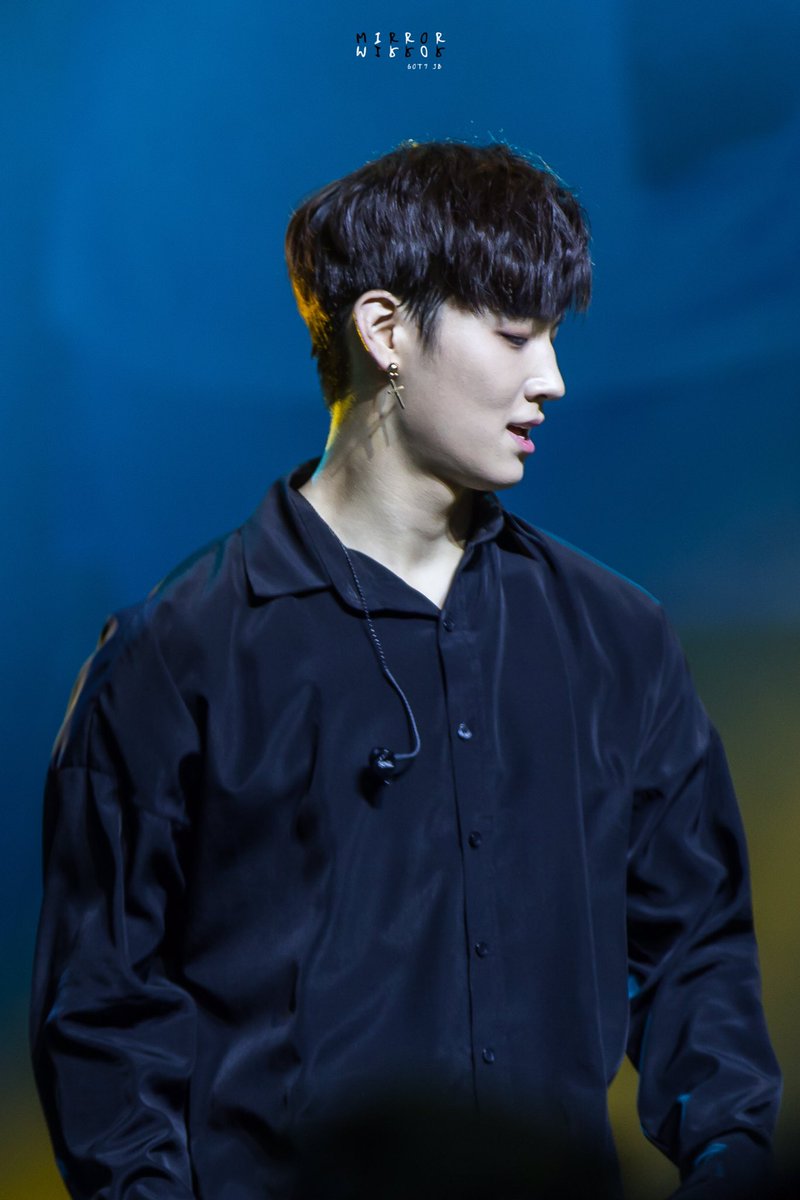 jacksqueen1828's tweet photo. @jacksqueen1828 JJJ side profile 💖 #jjj #jjjproject https://t.co/Zsrqi6FOFv