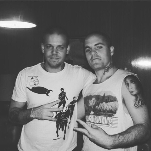 Los q critican a los q hacem cosas nuevas se burlan como si fueran hienas. Pero sob solo pulgas de un león. <a href="/Residente/">Residente</a> gracias por tanto