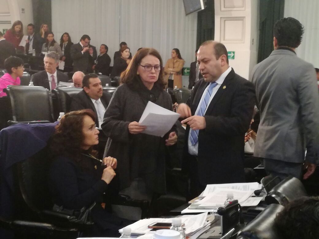 julioc_moreno's tweet photo. Quedan aprobados, por unanimidad, los tres primeros artículos de nuestra Constitución el primer día de discusión. https://t.co/7q59tf0Cqb