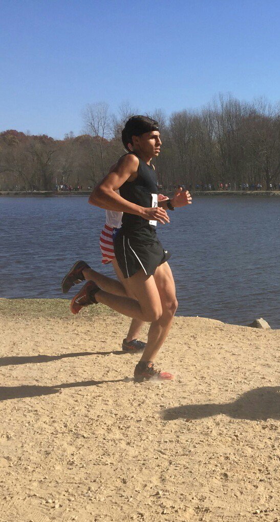 Brandon7015's tweet photo. North Carolina Footlocker Race
#footlocker
#UsaRegionSouth https://t.co/2FxzWPH7CP