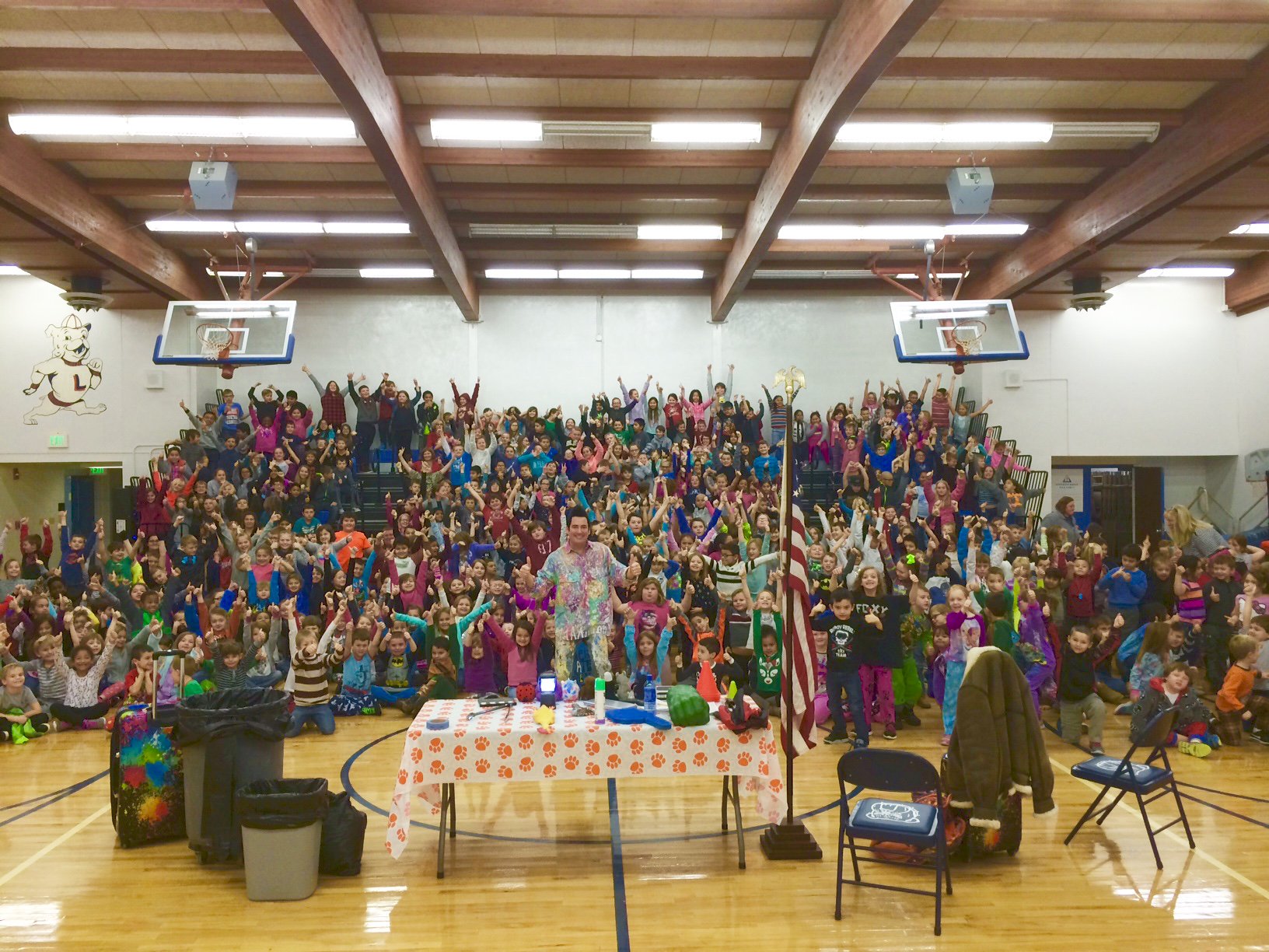 Retro Bill on Twitter: "😎👍#ThumbsUp from the #Kindergarten-5th grade #Students #Teachers at Loper in Shelbyville, #Indiana. Thx Loper #Bulldogs! https://t.co/kAHcbw6BE7" / Twitter