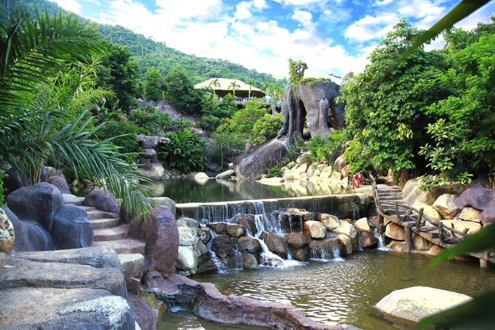 oceanflower01's tweet photo. Enjoy in the hot mineral spring in the cold weather is so wonderful.
Contact us to book tour: 0916400558 or 05113812683 https://t.co/RBUprBzXNN