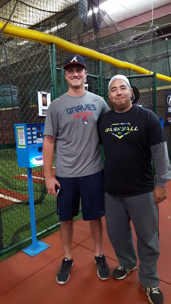 DBATKeller's tweet photo. Pitcher @cattmust from @Braves system came in2 grind today! Awesome having you in!!!  Keep chasen ur dream!!! https://t.co/gNkILlsSkQ