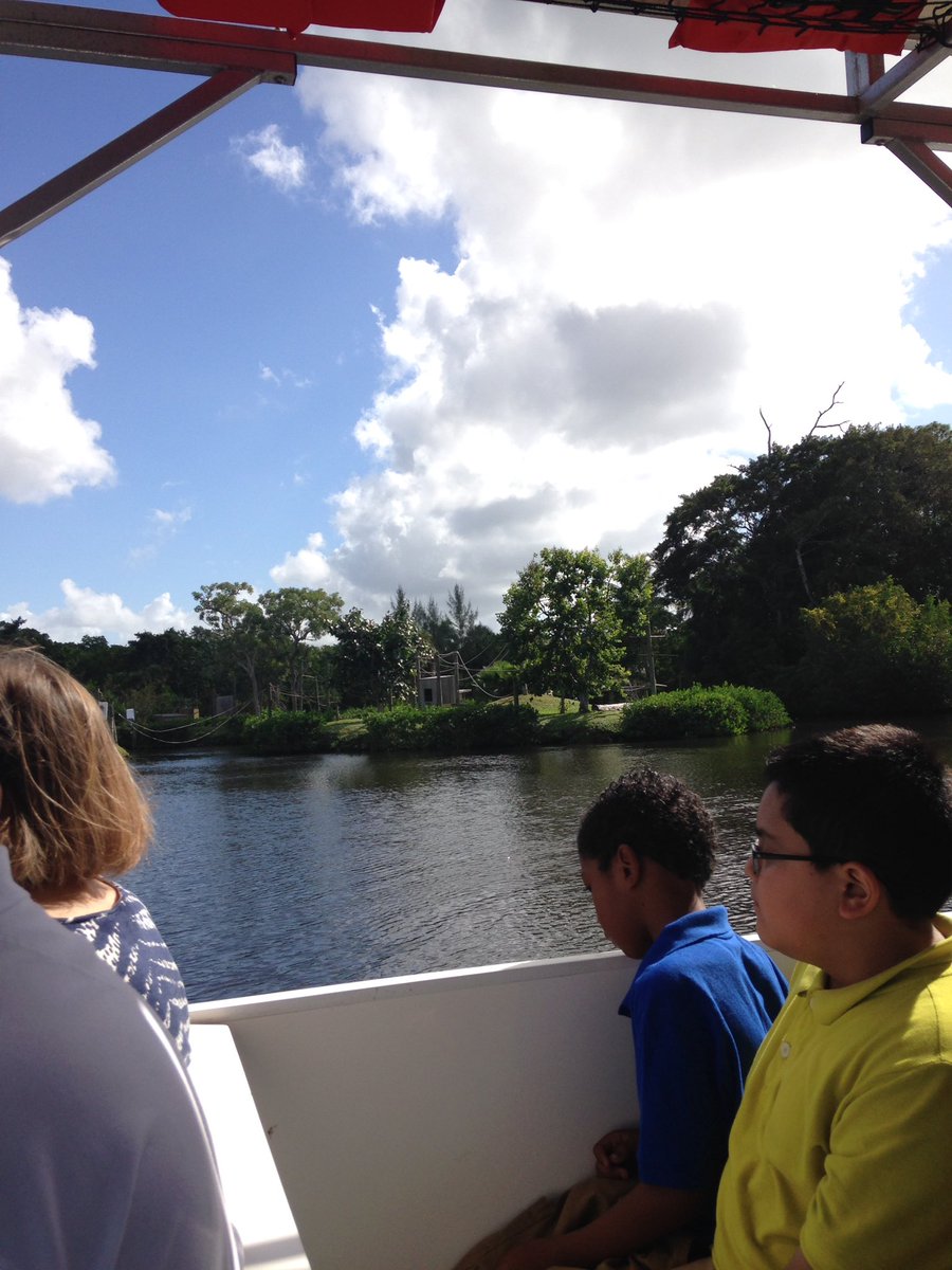 MsMeehan2000's tweet photo. On the boat! Very first time for many! Great experience, pawsome day! @VOEPanthers #ccpssuccess #CollierScience #ccpssteam #napleszoo https://t.co/xiskeGskv8