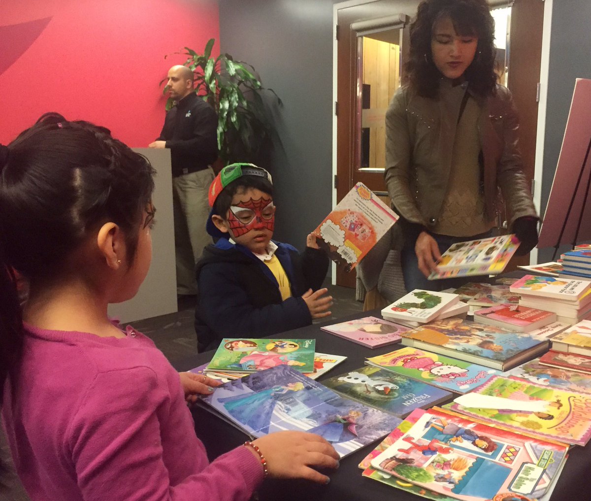compasssf's tweet photo. The Twitter Holiday Party for Compass Families is amazing! Thanks to @twitterforgood and all the volunteers! https://t.co/eaX1iXwAPh