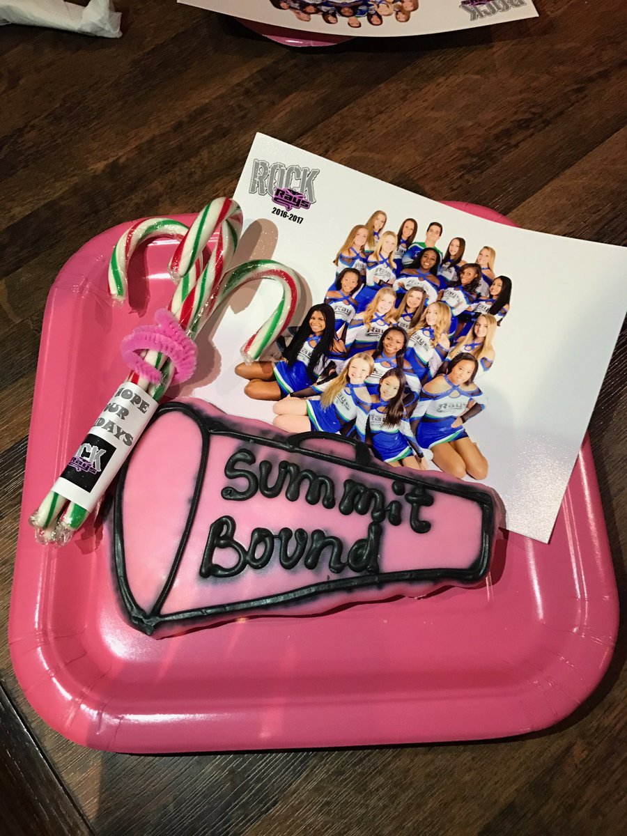 Rock_Rays1's tweet photo. 💕 These kids are getting ready for their Team Holiday Party!! #RockRays https://t.co/AkC5kojY5m