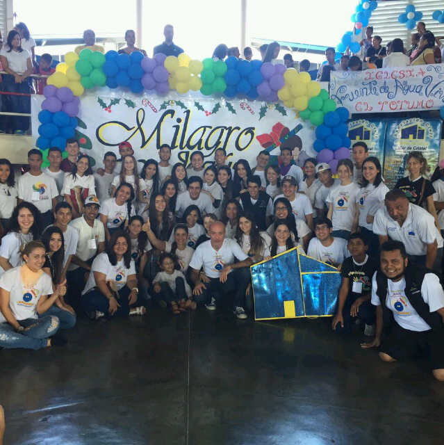FlorFelismar's tweet image. Gran Equipo de trabajo de #MilagrodeJesus #CallesdeOroy Mar de cristal #RetoBiblico2016