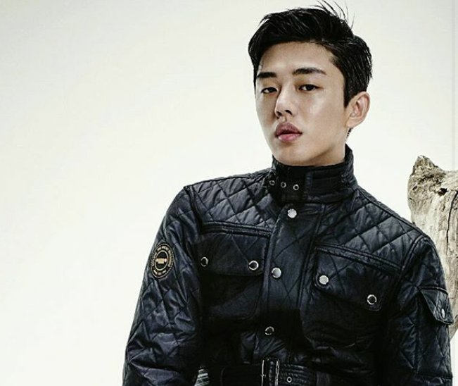 SIKseekers's tweet image. [VOTE] Vote For #YooAhIn for Grevin Bees Wax Museum &apos;2017 Next Grevin Star&apos; till Dec.30 👉 form.office.naver.com/form/responseV… 👈 #유아인 #waxmodel