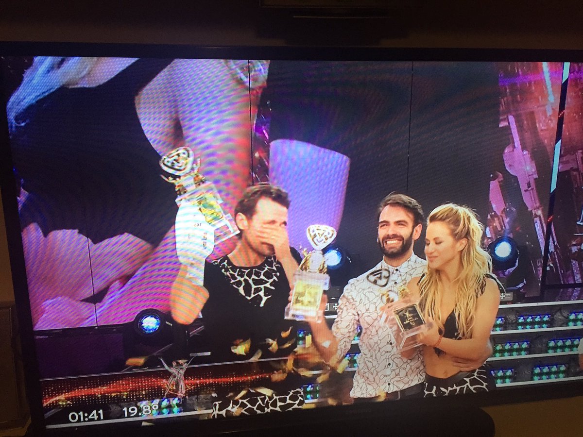gabycociffi's tweet photo. Que grandeeeee!!! Felicitaciones genial y querido @pedroalfonsoo !!! Aplausos @flor_vigna !!! 💜💜👏🏻👏🏻👏🏻👏🏻👏🏻👏🏻 https://t.co/ZQ7HqPg4Hg