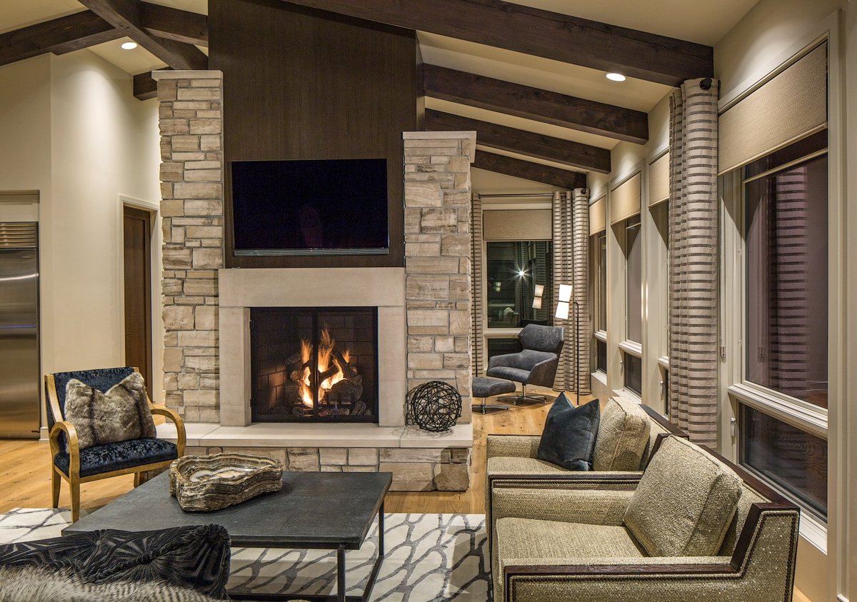 curthoferassoc's tweet photo. #Someday, I’ll have the room to host the Christmas party! #dreamhome #custombuilthome https://t.co/bLJg5NH3ns