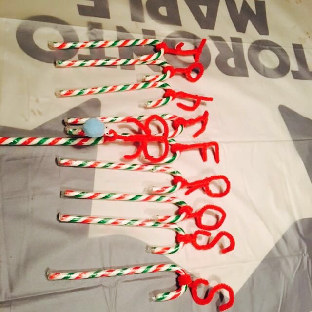RachelHou7's tweet photo. #frosty2016 #ugdsb #JFRoss Some candy canes will sell tomorrow!Are you ready? See you tomorrow💕💕@MeridythTaylor @OOauSud @Spenceissexy https://t.co/MA4ASsD8QP