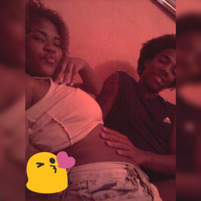 AndressaLz2002's tweet photo. Meu Amor 😍😍💏 https://t.co/HaEOXfJek4