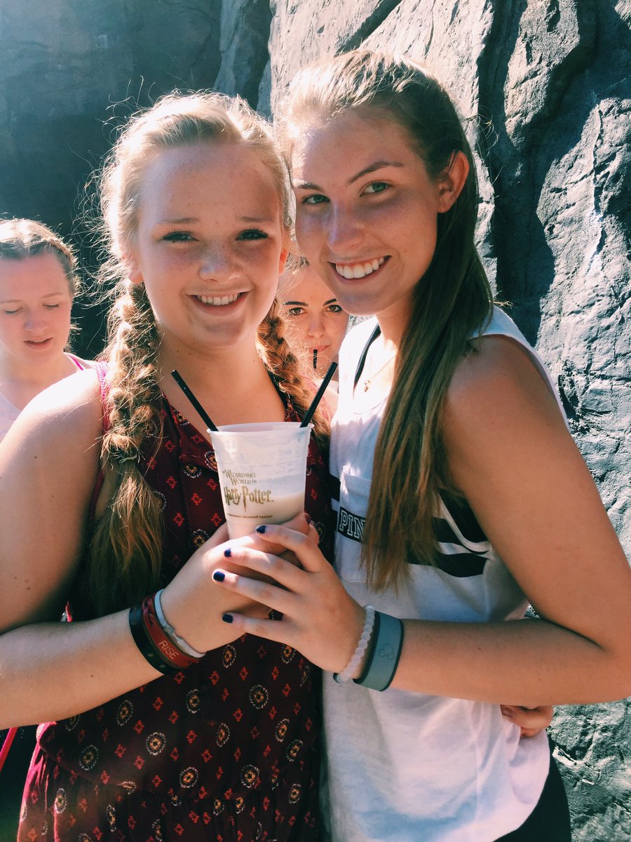 AbbyJ7299's tweet photo. HAPPY BIRTHDAY TO ONE OF THE BIGGEST HEARTED GIRLS I KNOW. I LOVE YOU JENNY BOO💕💕 https://t.co/6JhnjbCe1v