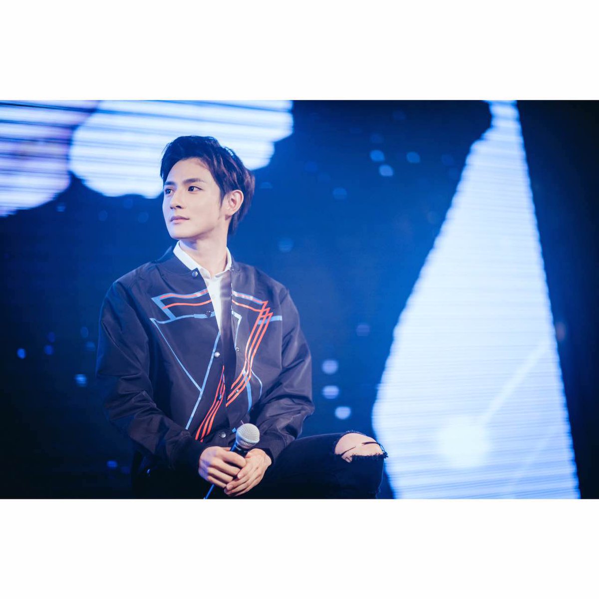 7crashtpe's tweet photo. #sevencrash #7crash 1210上海見面會look
黃靖翔 著紐扣外套夾克衫(黑)
shop:  
男款https://t.co/GvrcYUGEDO
女款https://t.co/Dw1szQBoYw
#双程 #황정상 #黃靖翔 #HuangJingXiang https://t.co/zYSr1qWwOo