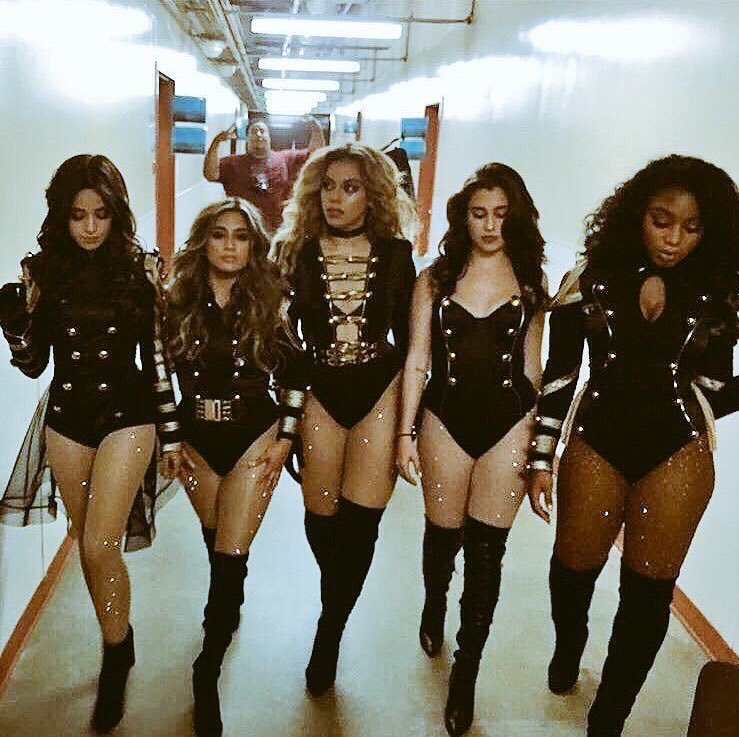 anarxxyleigh's tweet photo. "y algún día volverán estos cinco ángeles..." #FreeFifthHarmony https://t.co/9ts8SagY7a