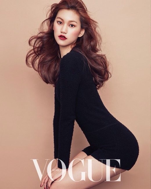 girlsbond999's tweet image. โดยอน(I.O.I)นี่หน้าแนวจริง มีสไตล์มากจนนิตยสารVOGUEเลือกโดยอนเป็นคนที่มีสไตล์น่าติดตามปี2017 ซึ่งโดยอนเป็นคนเอเชียคนเดียวที่VOGUEเลือกด้วย