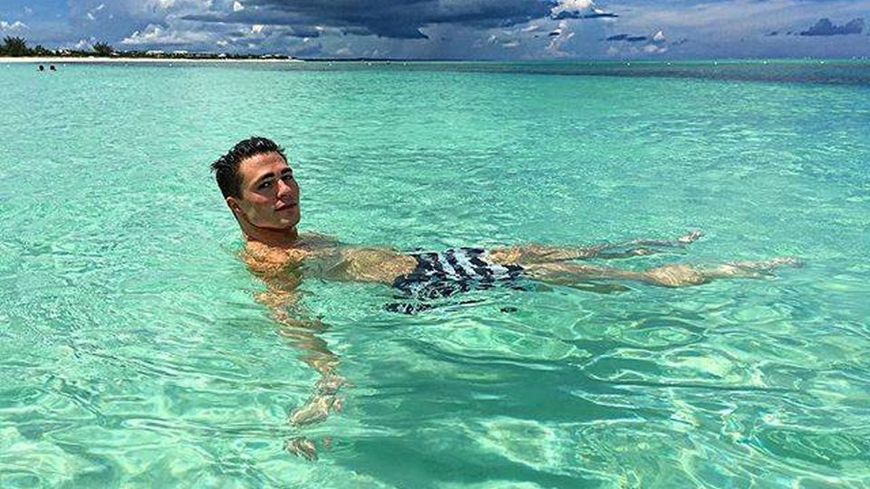 Ent_Focus's tweet photo. Behind today's #Manvent door is @ColtonLHaynes https://t.co/lc8KwMgrD6 #ColtonHaynes https://t.co/L4B7CsPrY4