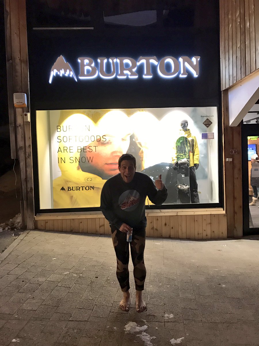seamuswaldron's tweet photo. Thanks @british_airways for finding my bag &amp; helping me back on the snow &amp; to @burtonsnowboard Avoriaz for opening late for me to shop! https://t.co/nSqIsfvQDU