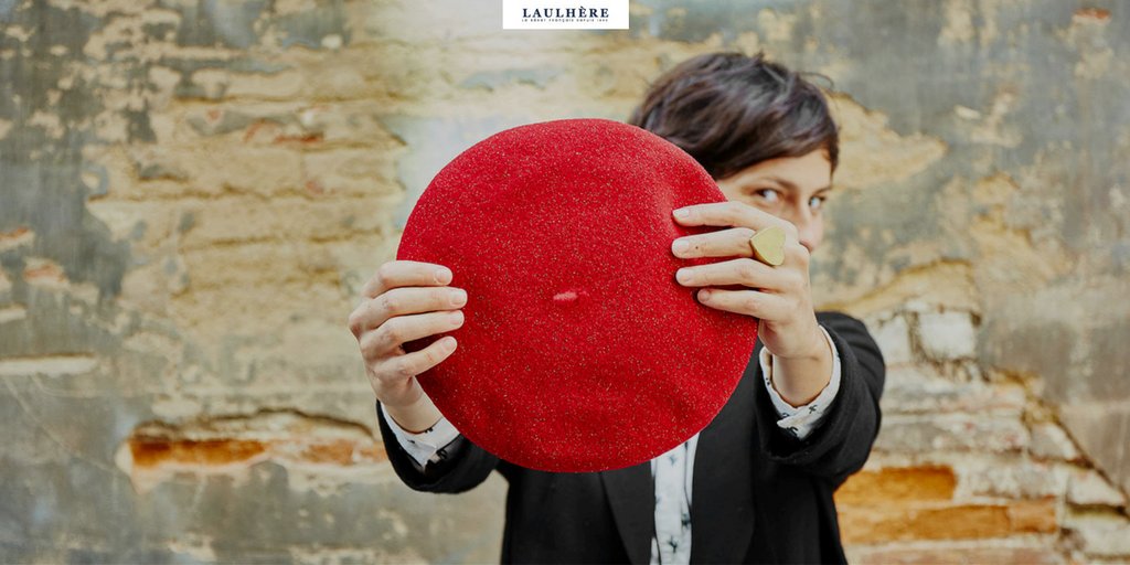 Du #MadeinFrance pour Noël ? Nos bérets sont dispo sur laulhere-store.com &amp; en boutique au 14-16 rue du Fbg St-Honoré à Paris !