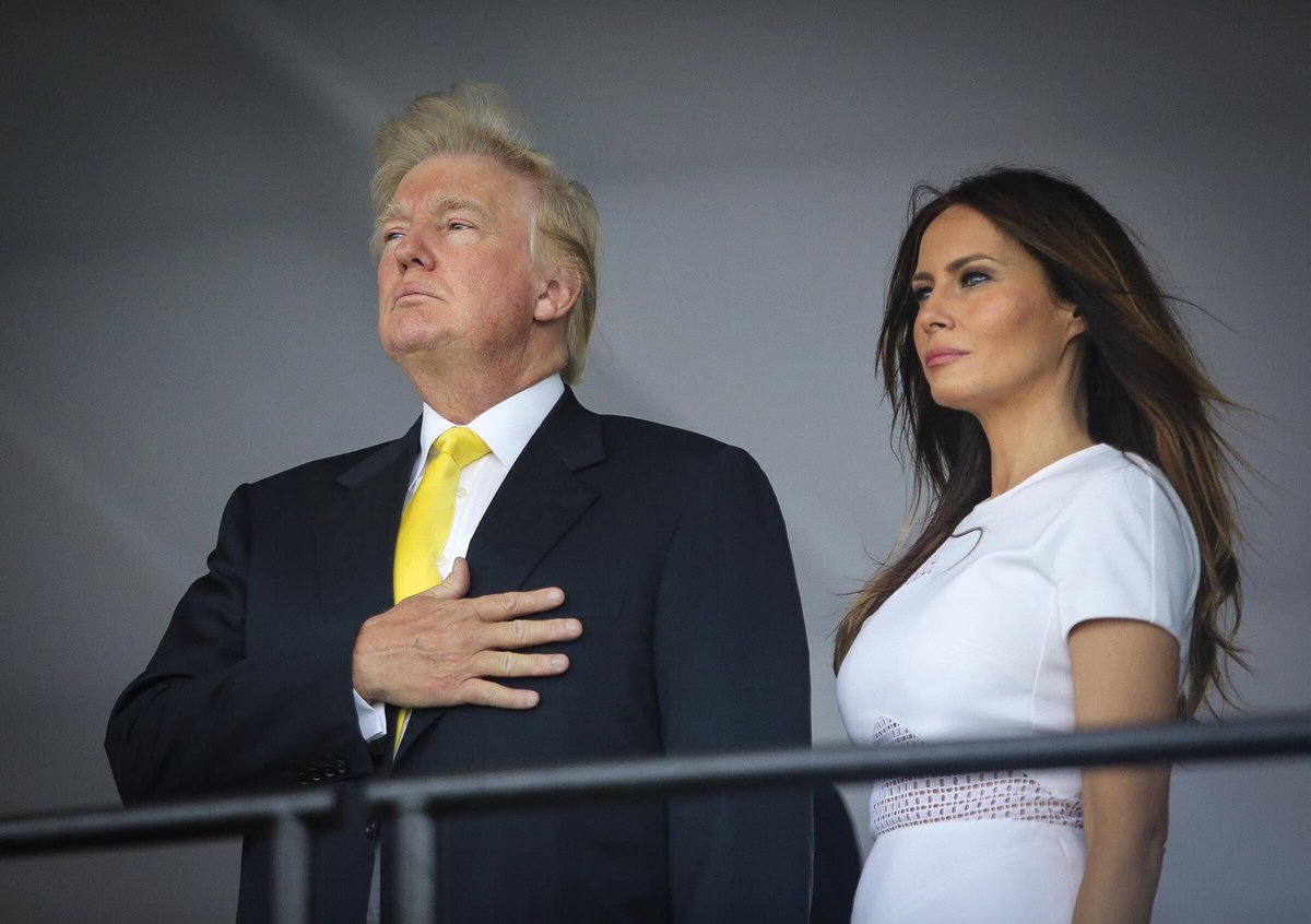 RealChange45's tweet photo. Michelle and Barack Obama, THIS is what hope looks like! #MakeAmericaGreatAgain #MAGA #AmericaFirst #BuildTheWall #GodBlessAmerica #trump https://t.co/nium1a0GXs